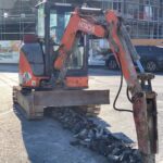Kiralık kırıcı delici iş makinesi beton ve asfalt kırma hizmeti Hadımköy